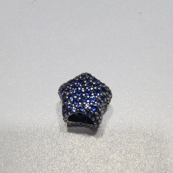 Pandora Bold Pavé Star Charm - Picture 4 of 8